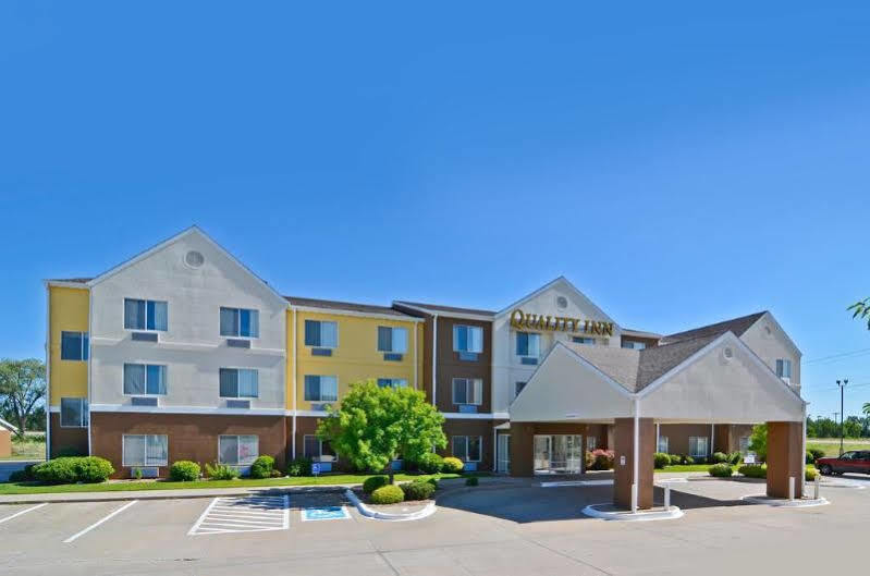 Quality Inn Kearney Exteriör bild